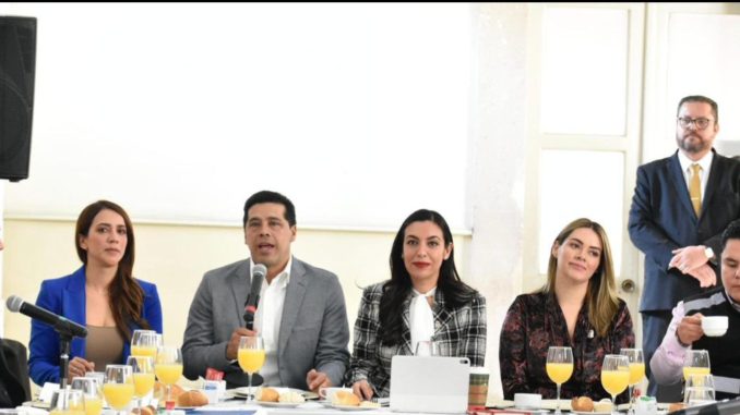 Revisan integrantes del H. Ayuntamiento Programa Anual de obra pública 2026