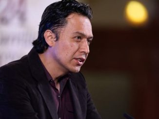 Marx Arriaga acusa intento de privatizar la educación en la SEP; hace un llamado a "rebelarse"