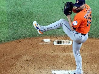 El lanzador mexicano José Urquidy pasa a las filas de Leones del Escogido