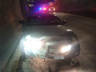 Policía Vial atiende percance en puente a desnivel en el fraccionamiento Pintores Mexicanos
