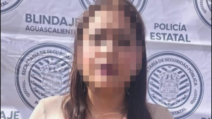 Presunta integrante de una banda de defraudadores de la CdMx fue detenida por la Policía Estatal