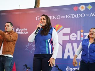 Gobernadora Tere Jiménez celebra la Navidad con familias de Calvillo, llevando regalos y un mensaje de Unidad