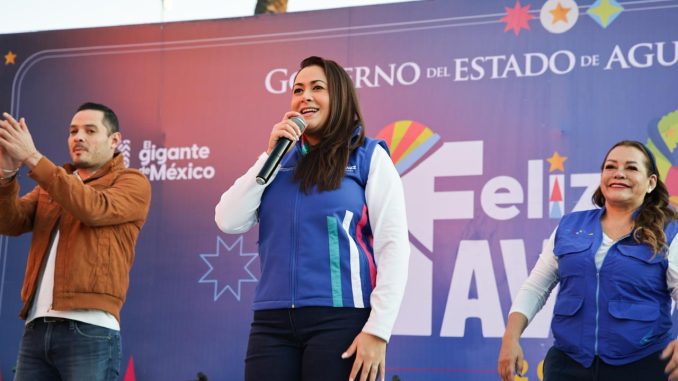 Gobernadora Tere Jiménez celebra la Navidad con familias de Calvillo, llevando regalos y un mensaje de Unidad