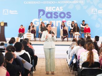 Con Becas para estudiantes de todos los niveles educativos, en Aguascalientes se impulsa la educación