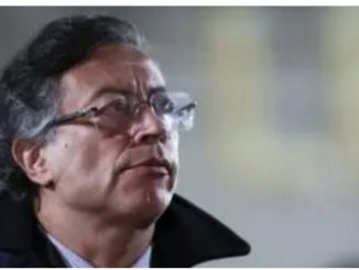 Petro acusa a EU de bombardear lanchas frente a Oaxaca