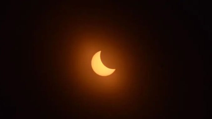 Eclipses, lluvia de estrellas y cometas: los fenómenos astronómicos de este 2026