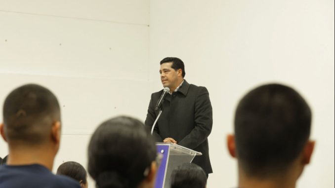 Leo Montañez da la bienvenida a 46 nuevos Cadetes