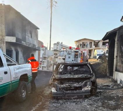 Video: Incendio consume presunta bodega de huachicol en Michoacán