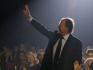 La 'casita del terror' de Julio Iglesias: Denuncian exempleadas al cantante por abuso sexual y trata