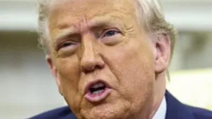 Trump anuncia aranceles a 8 países europeos si no apoyan compra de Groenlandia