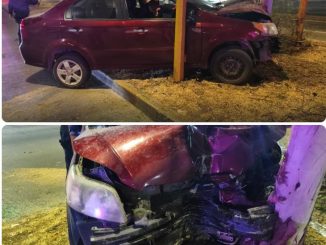 Policía Vial atiende choque contra objetos fijos en Av. Siglo XXI