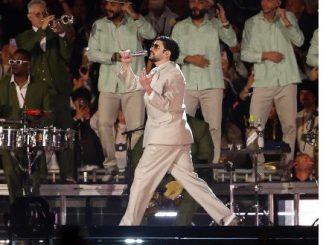 Bad Bunny presenta un adelanto de su espectáculo para el Super Bowl