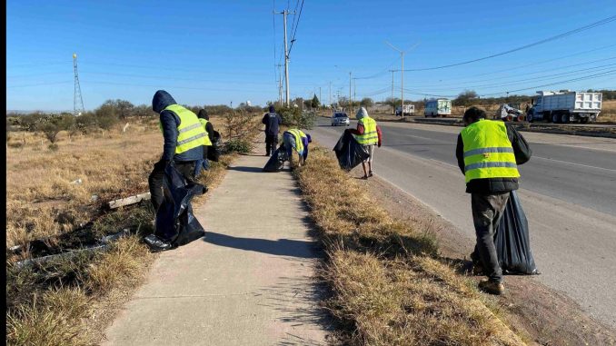 Realiza Municipio de Aguascalientes mega operativo de limpieza en Av. Constitución