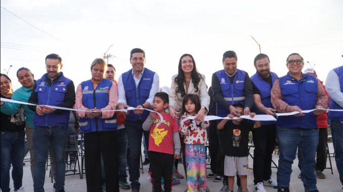 Entrega Leo Montañez nuevo parque en Paseos del Sur