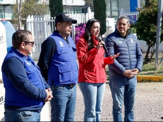 Une esfuerzos Leo Montañez para que las familias cuenten con viviendas mejor equipadas