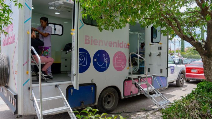 Con las Caravanas de Salud, la población tiene acceso a servicios médicos gratuitos y de calidad