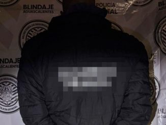 Sujeto que tenía en su poder envoltorio de sustancia granulada al parecer cristal fue detenido por Uniformados de la Policía Metropolitana