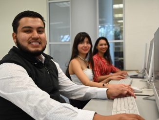 Estudia gratis en Yale, la UNAM y el Tec: disponibles 3 mil Becas del 100 por ciento