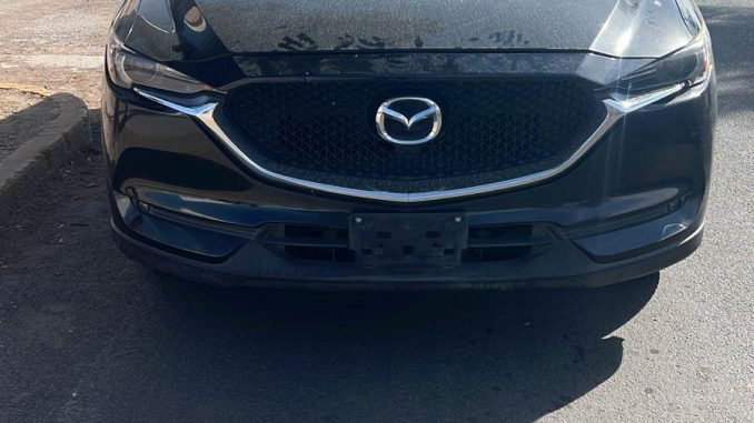 Policías Estatales detectan y detienen vehículo con reporte de robo en el Estado de Michoacán