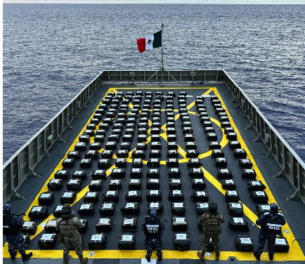 México y EE.UU. incautan 188 bultos con toneladas de cocaína en aguas internacionales