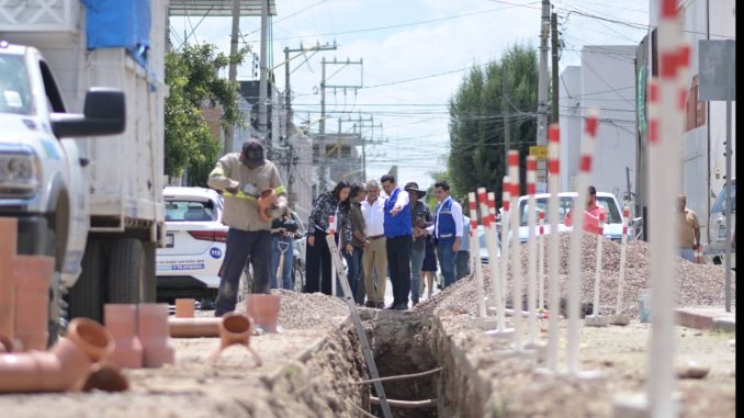 Avanza Municipio de Aguascalientes en la rehabilitación y mantenimiento del alcantarillado sanitario en el fraccionamiento México