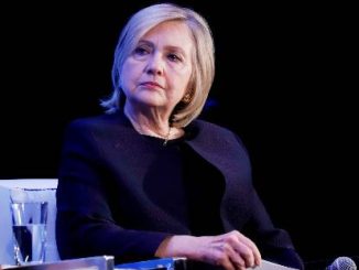 Hillary Clinton acusa al gobierno de Trump de "encubrimiento" en caso Epstein