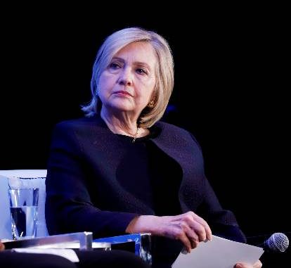 Hillary Clinton acusa al gobierno de Trump de "encubrimiento" en caso Epstein