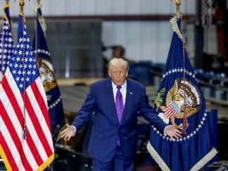 Trump dice que el petróleo venezolano ya está en camino y será "fantástico" para Venezuela