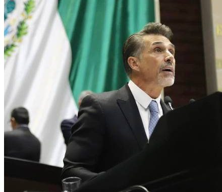 Morena abre proceso contra Sergio Mayer por pedir licencia para participar en La Casa de los Famosos
