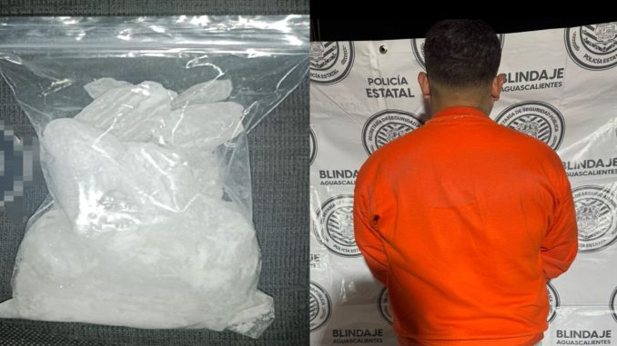 Policías Estatales detienen a sujeto en poder de bolsa con sustancia granulada al parecer cristal
