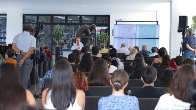 Helikón regresa con nuevas charlas y fortalece la reflexión cultural en la UAA