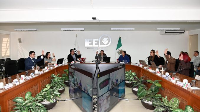 IEE aprueba evaluación de personal del servicio profesional electoral