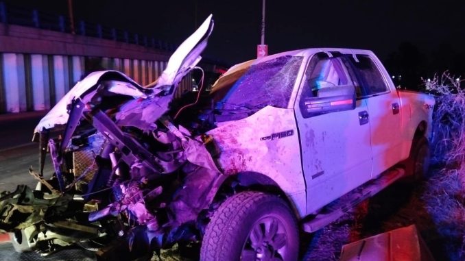 Policía Vial atiende accidente contra objeto fijo en la 45 norte que dejó un lesionado