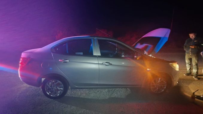 Elementos de la Policía Estatal aseguran vehículos por reporte de robo vigente