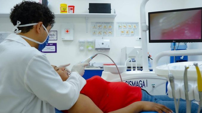 Cuidar tu sonrisa es posible, gracias a los servicios dentales que ofrece el Seguro Popular Aguascalientes