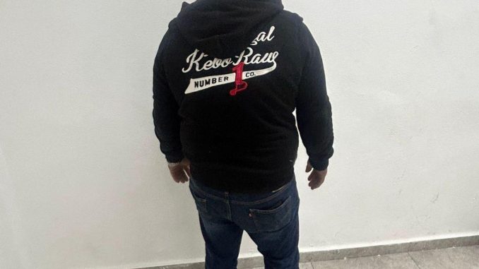Policía Municipal detiene a hombre por violencia familiar en Villa Las Palmas III