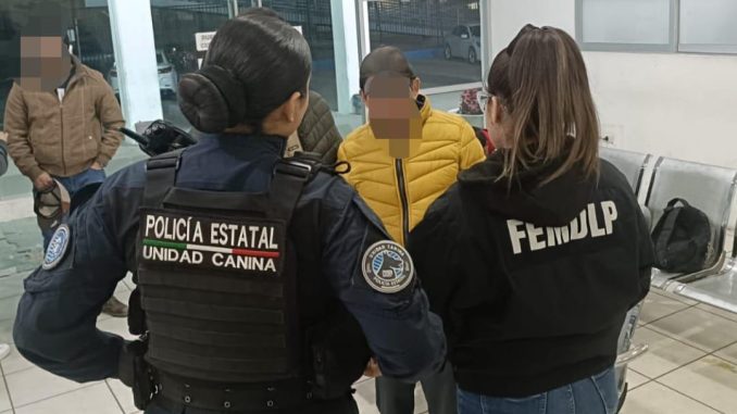 Sexagenario que tenía Boletín de Búsqueda por ser reportado por sus familiares extraviado, fue detectado por Policías Estatales en la Central Camionera