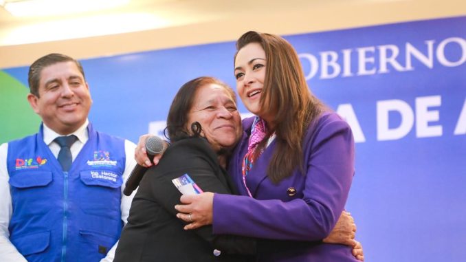 Servir con el Corazón: Gobernadora Tere Jiménez lleva a poyos a comedores que alimentan a miles de familias