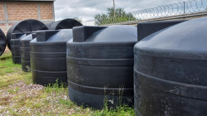 Apoyan a pequeños productores con cercos perimetrales, cisternas,motobombas y más