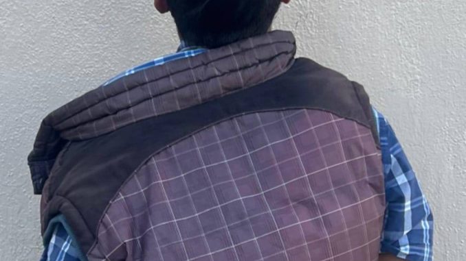 Policías Estatales detienen a sujeto en poder de un arma prohibida