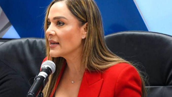 Sigue su curso Iniciativa de Arlette Muñoz para blindar la prohibición del matrimonio infantil