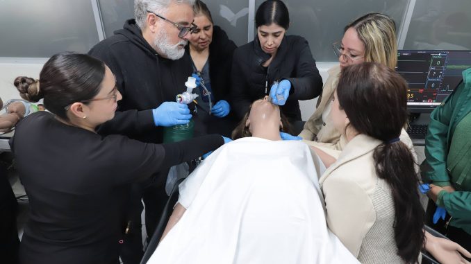 UAA suma más simuladores de alta fidelidad para la enseñanza en medicina y enfermería