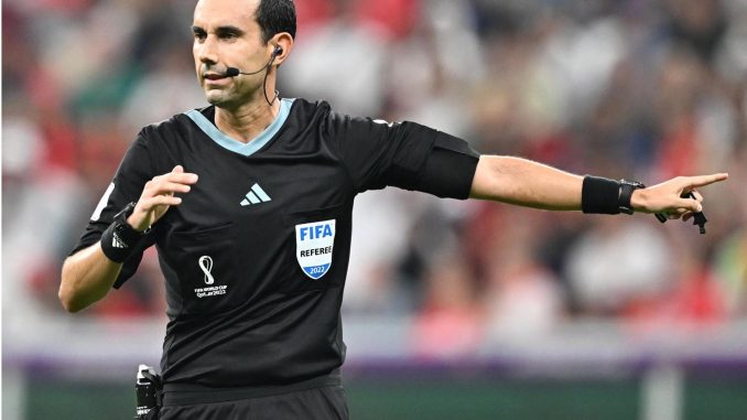 Hay tres árbitros mexicanos varados en Qatar por cierre de espacio aéreo