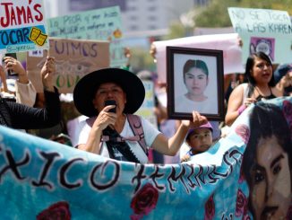 Miles de mujeres marchan en la CDMx por el #8M