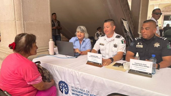 Brinda Municipio de Aguascalientes atención a la población en el Miércoles Ciudadano
