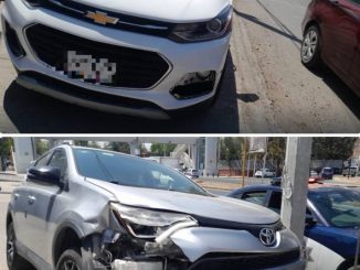 Policía Vial atiende choque entre dos vehículos en Av. Aguascalientes