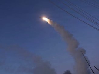 Israel y Estados Unidos bombardean por tercera vez la central nuclear iraní de Bushehr