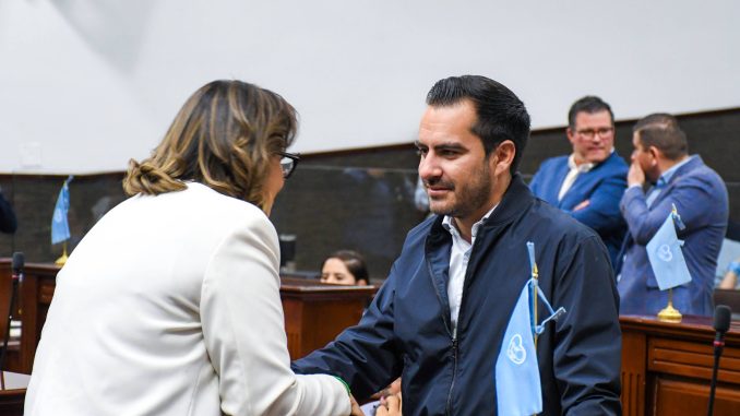Chava Alcalá lleva sus 15 Iniciativas directamente a Empresas de Aguascalientes