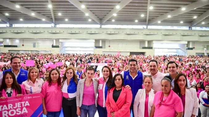 Impulsa Gobernadora Tere Jiménez a Mujeres de todo el Estado con la entrega de 2 mil Tarjetas Rosas