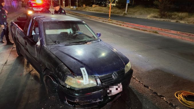 Policía Vial atiende choque con posterior volcadura en Av. Ojocaliente